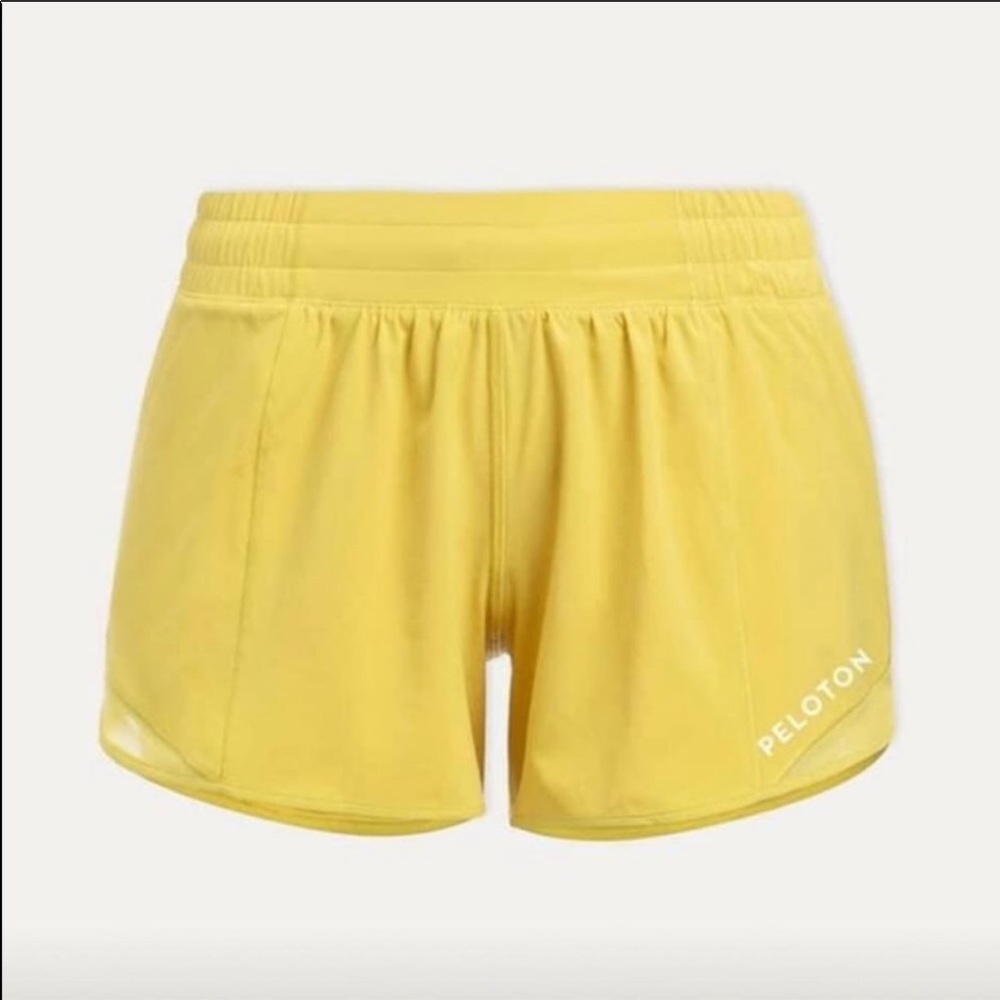 Peloton x Lululemon 4” Hotty Hot Shorts 🍋